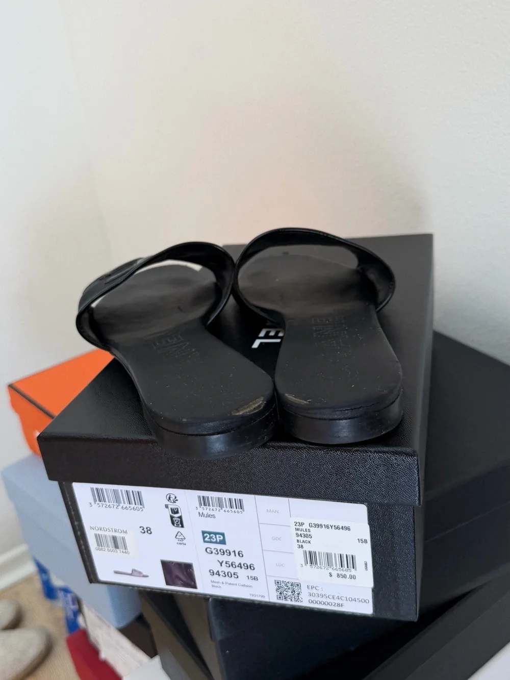 CHANEL Black Slide Sandals with Raised CC Emblem - Picture 4 of 8